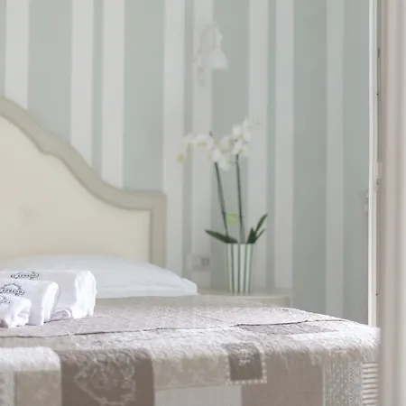 Bed & Breakfast Gruppo Luxe Domus 4*