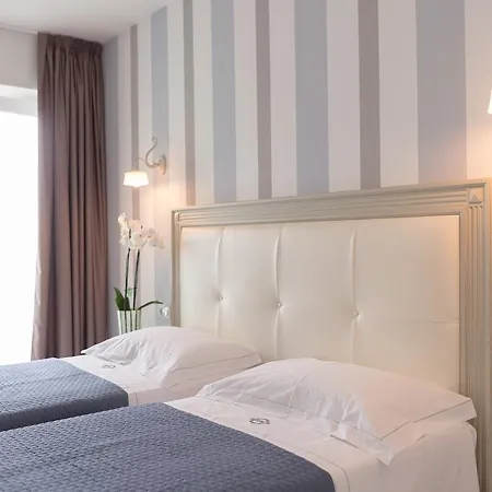 Gruppo Luxe Domus 4* Vigevano