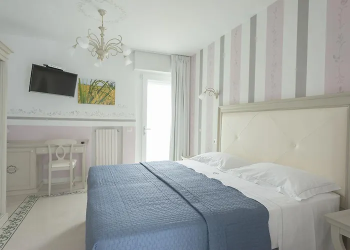 Frühstückspension Gruppo Luxe Domus 4*