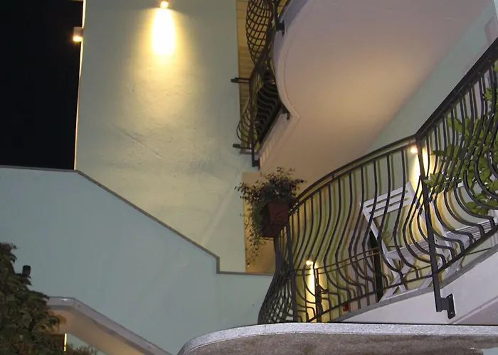 Gruppo Luxe Domus Frühstückspension