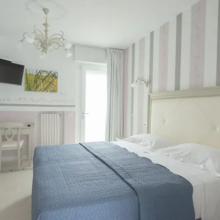 Bed & Breakfast Gruppo Luxe Domus 4*