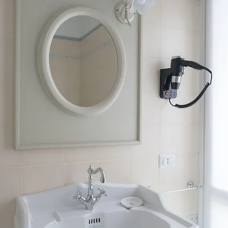 Gruppo Luxe Domus 4* Vigevano