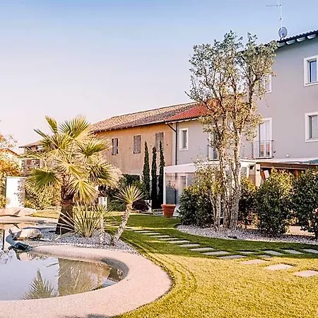 Gruppo Luxe Domus Bed & Breakfast 4*
