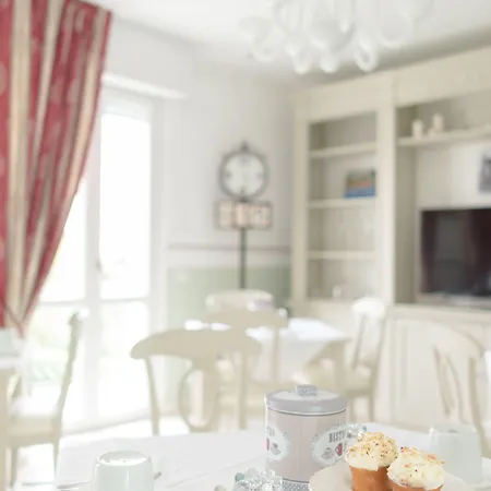 Gruppo Luxe Domus Bed & Breakfast 4*