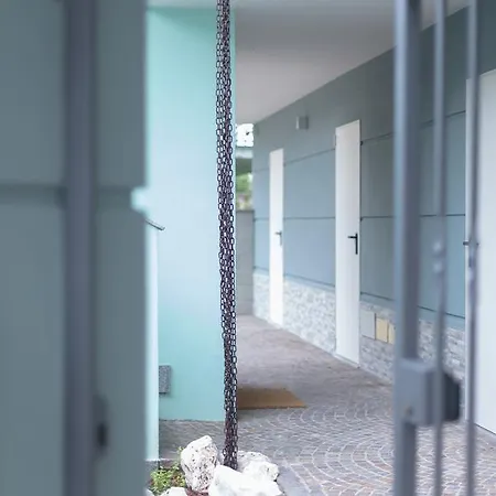 Alojamento de Acomodação e Pequeno-almoço Gruppo Luxe Domus 2*